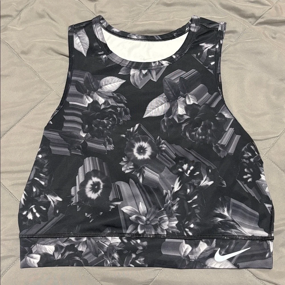 Nike Epic Lux Power Printed Floral Crop Running Tank Size Medium